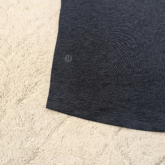 Lululemon Shirt Men's M Blue Navy Heather 5 Year Basic Tee Pima Cotton - Picture 7 of 7